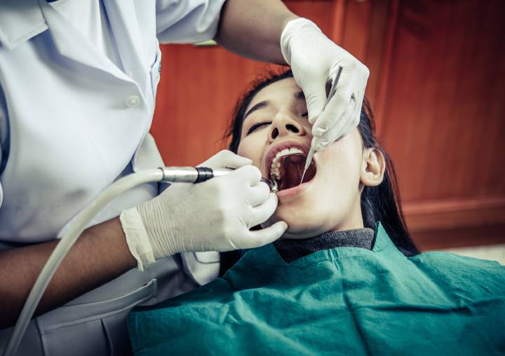 Dental Emergencies: Recognizing and Responding to Urgent Dental Situations